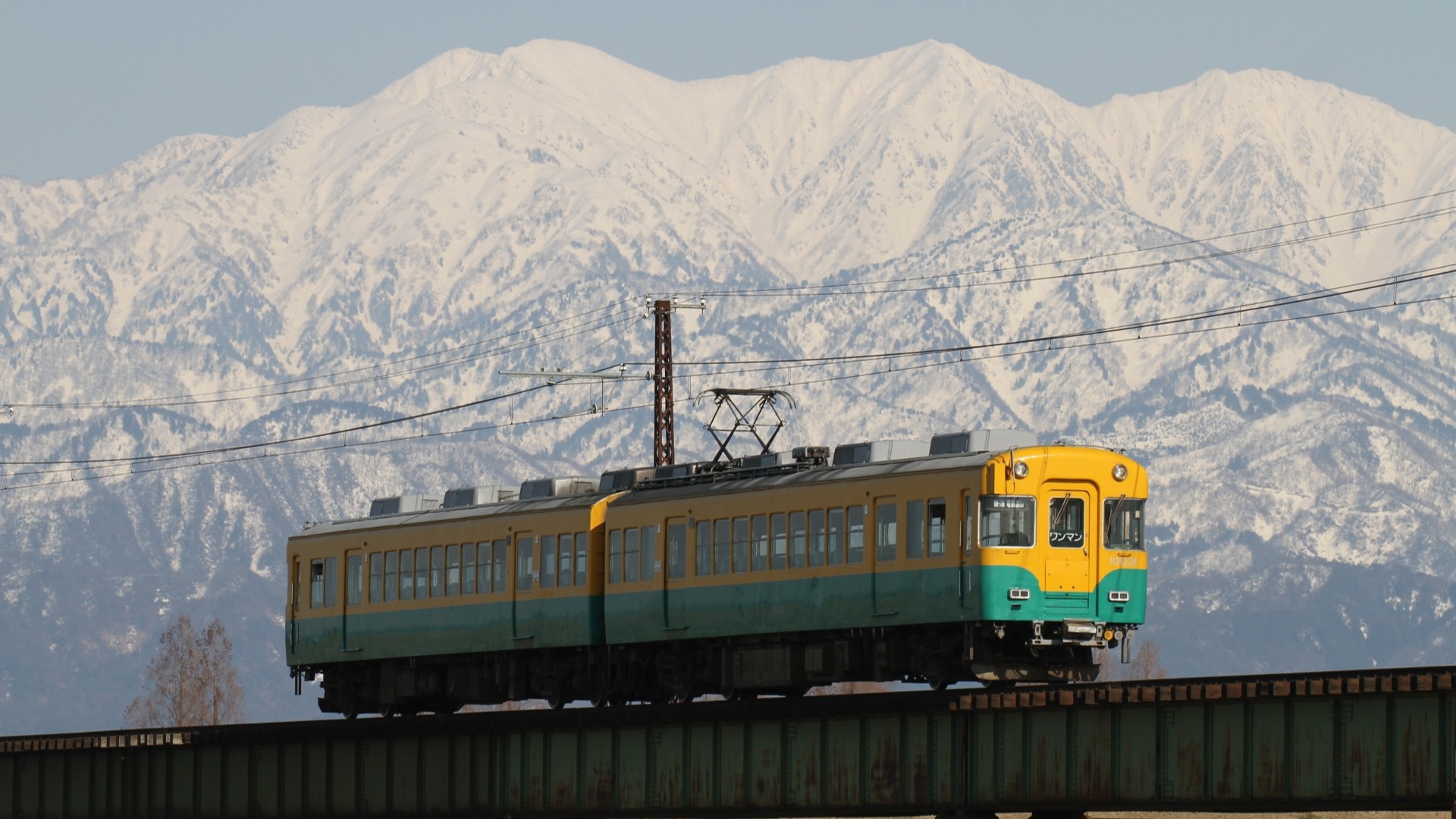 富山地方鉄道の列車